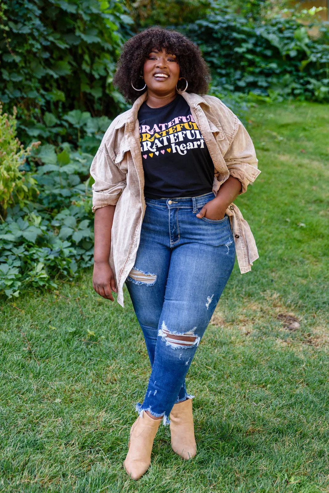 Grateful Heart Graphic T-Shirt In Black