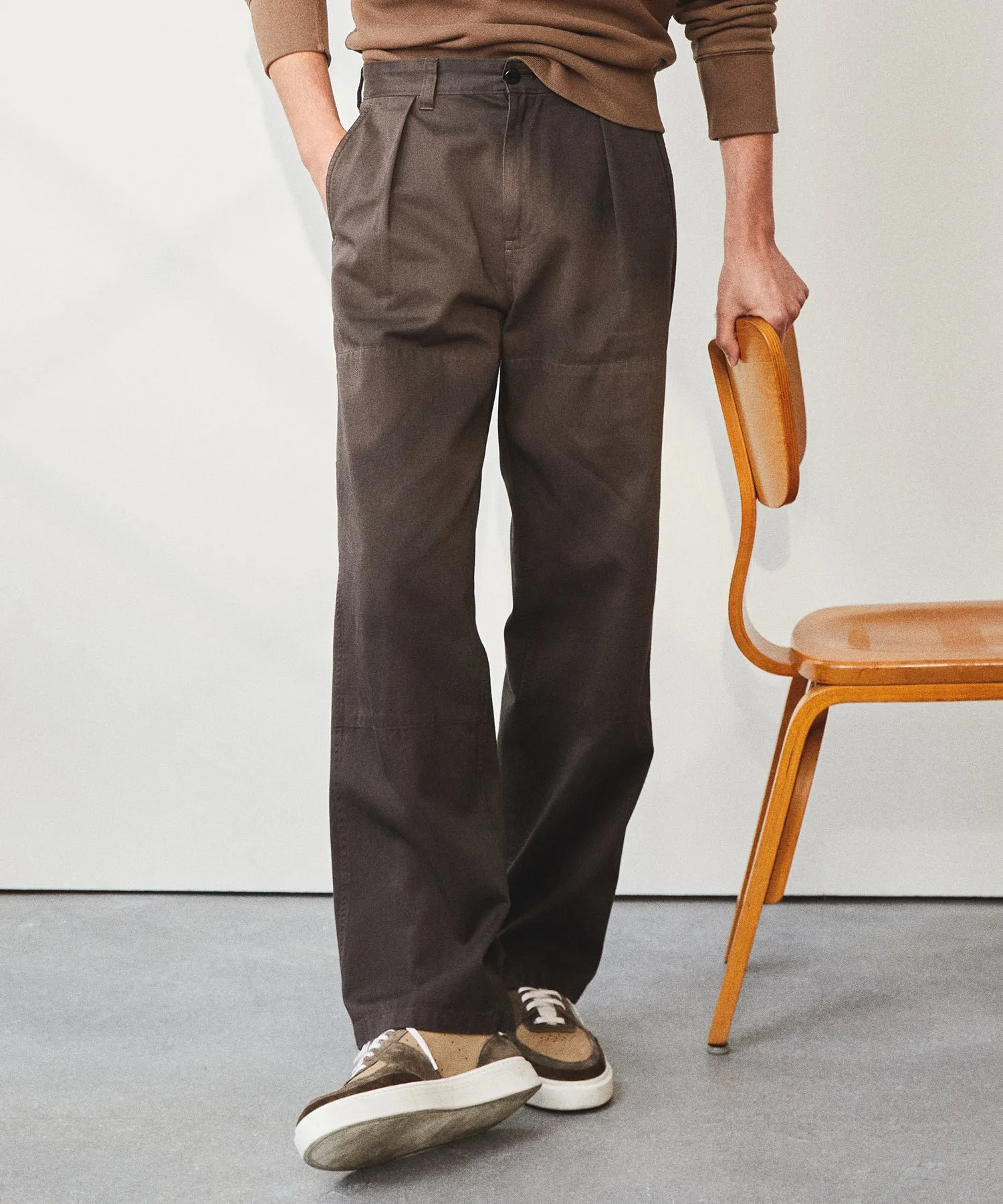 Relaxed Pleated Work Pant in Tabac