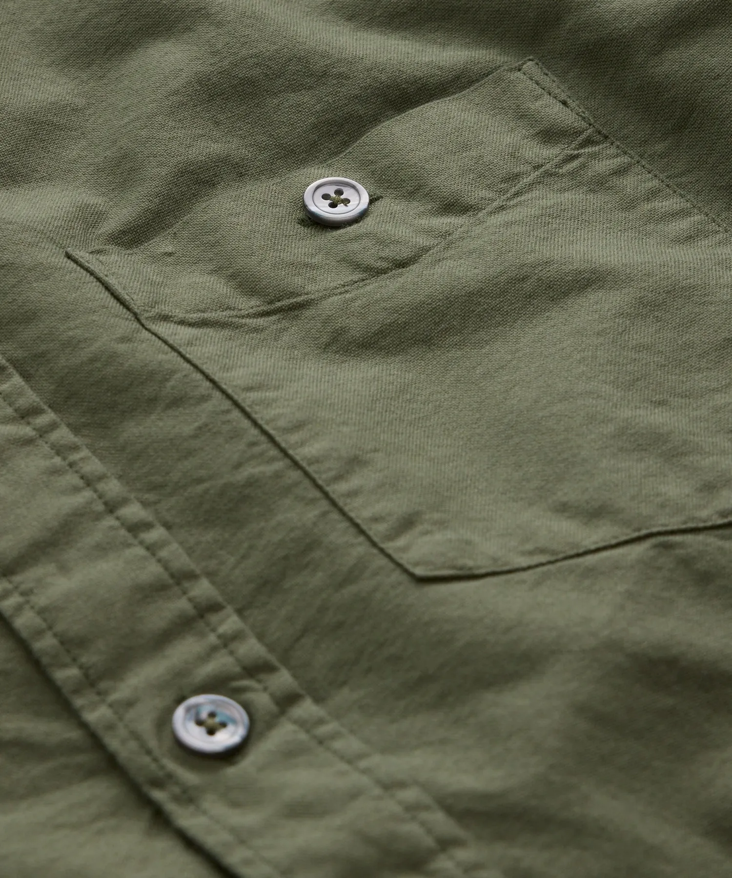 Slim Fit Garment-Dyed Favorite Oxford in Tent Green